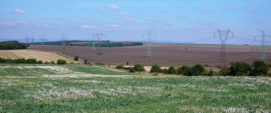 Krajina u Žatce: rovná, polní, industriální