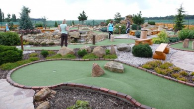 Hřiště adventure golfu v Horním Bezděkově u Kladna